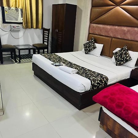 Hotel Aerotech Near Igi Airport Nuova Delhi Esterno foto
