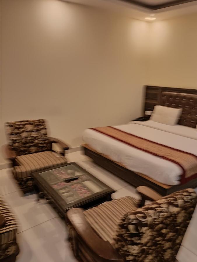 Hotel Aerotech Near Igi Airport Nuova Delhi Esterno foto