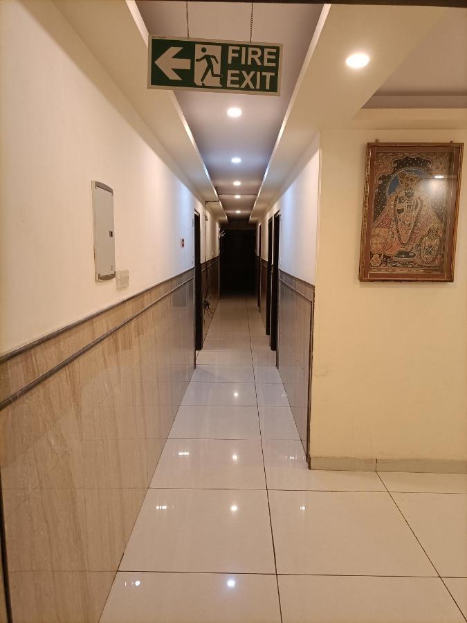 Hotel Aerotech Near Igi Airport Nuova Delhi Esterno foto