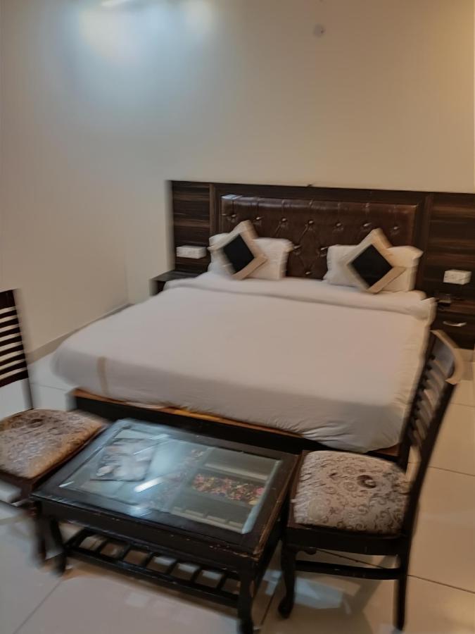 Hotel Aerotech Near Igi Airport Nuova Delhi Esterno foto