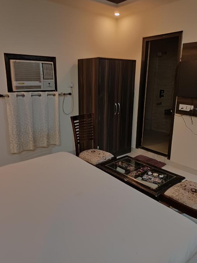 Hotel Aerotech Near Igi Airport Nuova Delhi Esterno foto