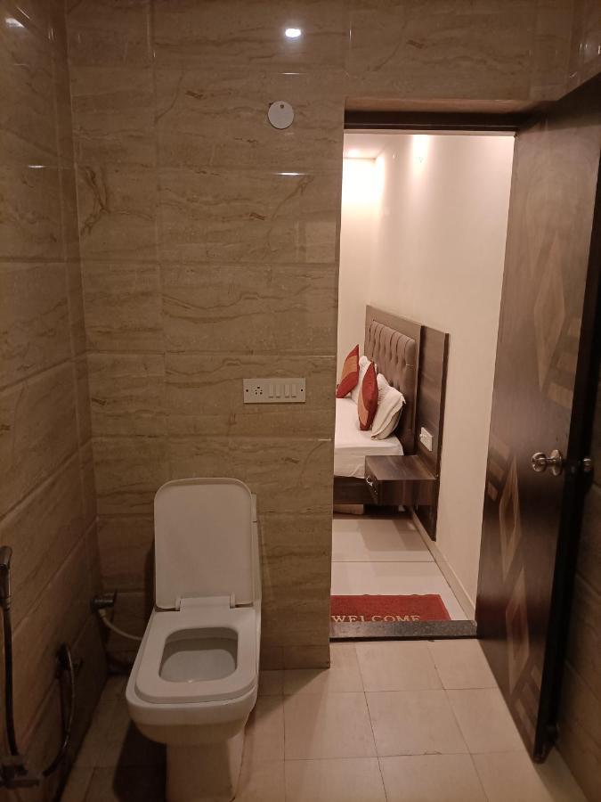 Hotel Aerotech Near Igi Airport Nuova Delhi Esterno foto