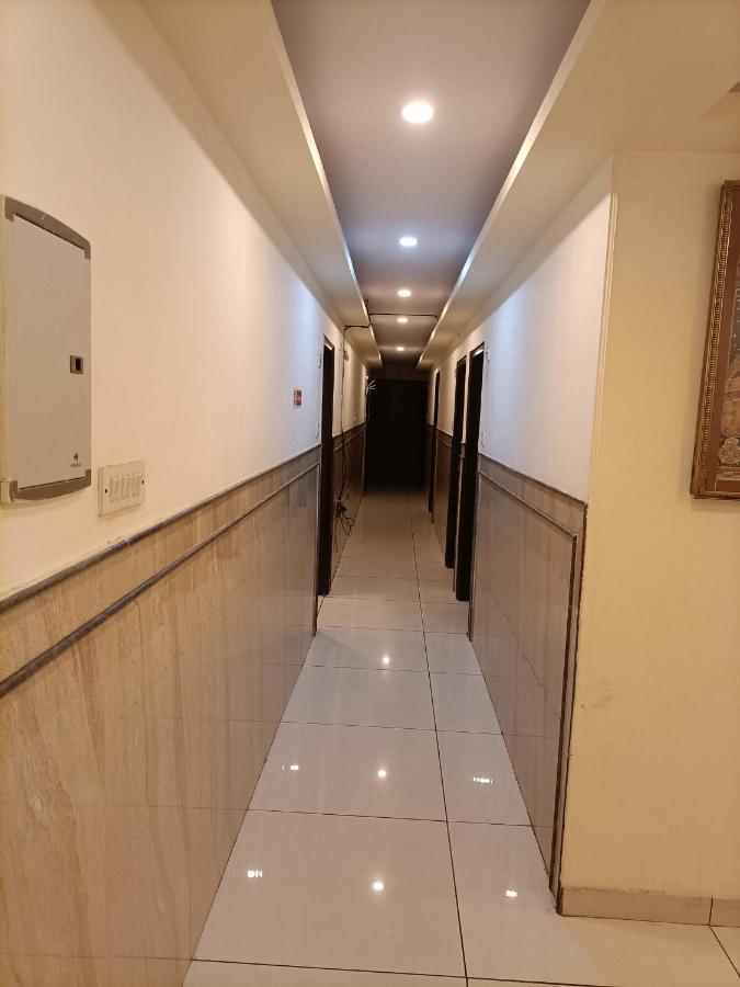 Hotel Aerotech Near Igi Airport Nuova Delhi Esterno foto