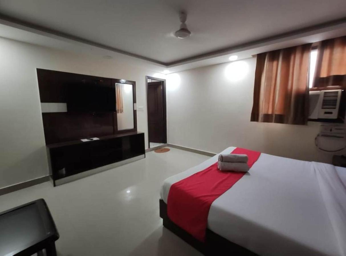 Hotel Aerotech Near Igi Airport Nuova Delhi Esterno foto
