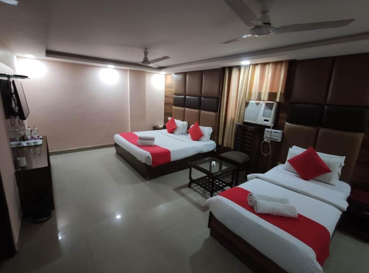 Hotel Aerotech Near Igi Airport Nuova Delhi Esterno foto