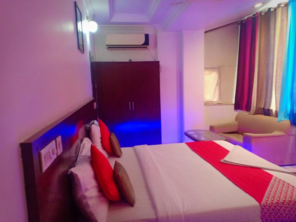 Hotel Aerotech Near Igi Airport Nuova Delhi Esterno foto