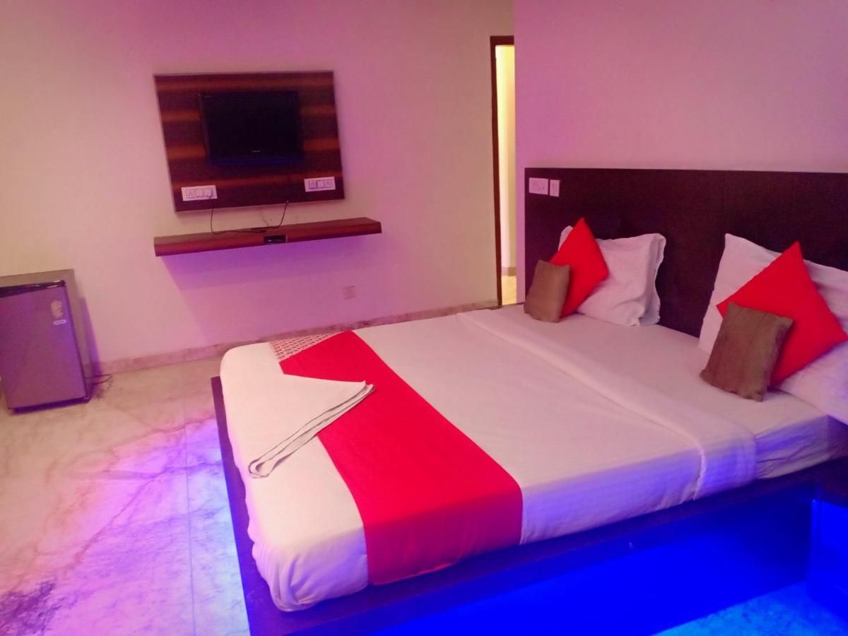 Hotel Aerotech Near Igi Airport Nuova Delhi Esterno foto